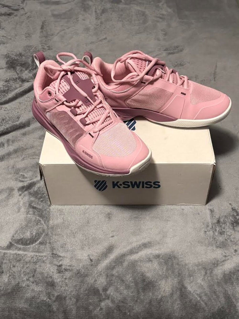 K-Swiss Hard Court Tennis Sneakers